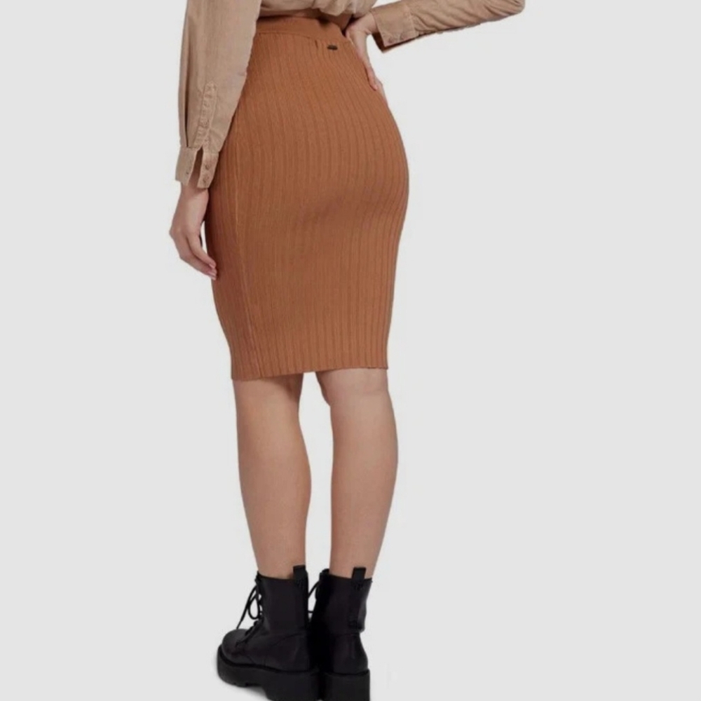 NWT GUESS Women's AGNES SKIRT SWTT Size L